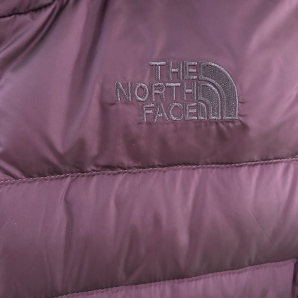 Women’s north face vest size large - Picture 2 of 3